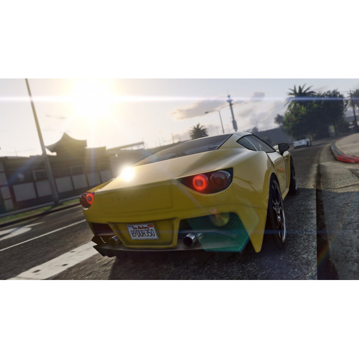 Комплект «Grand Theft Auto V: Premium Edition и платежная карта «Белая акула»